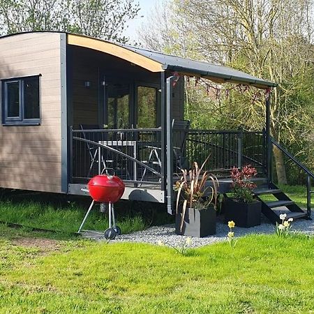 Peppercorn Pod At Beck House Glamping Hotel Salmonby Exterior photo