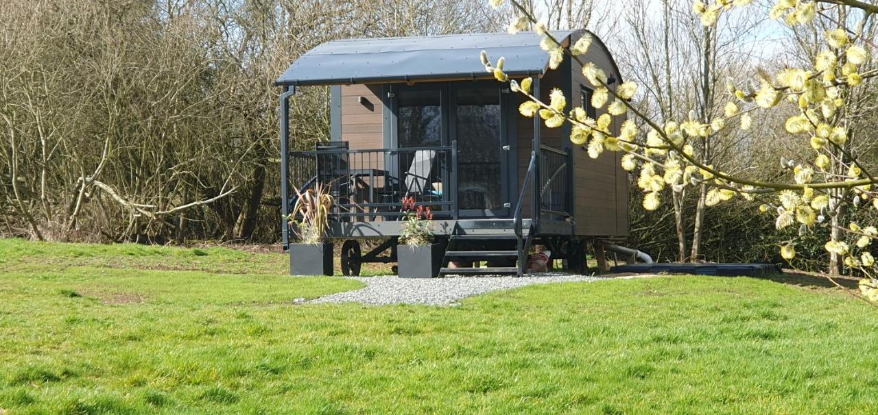 Peppercorn Pod At Beck House Glamping Hotel Salmonby Exterior photo