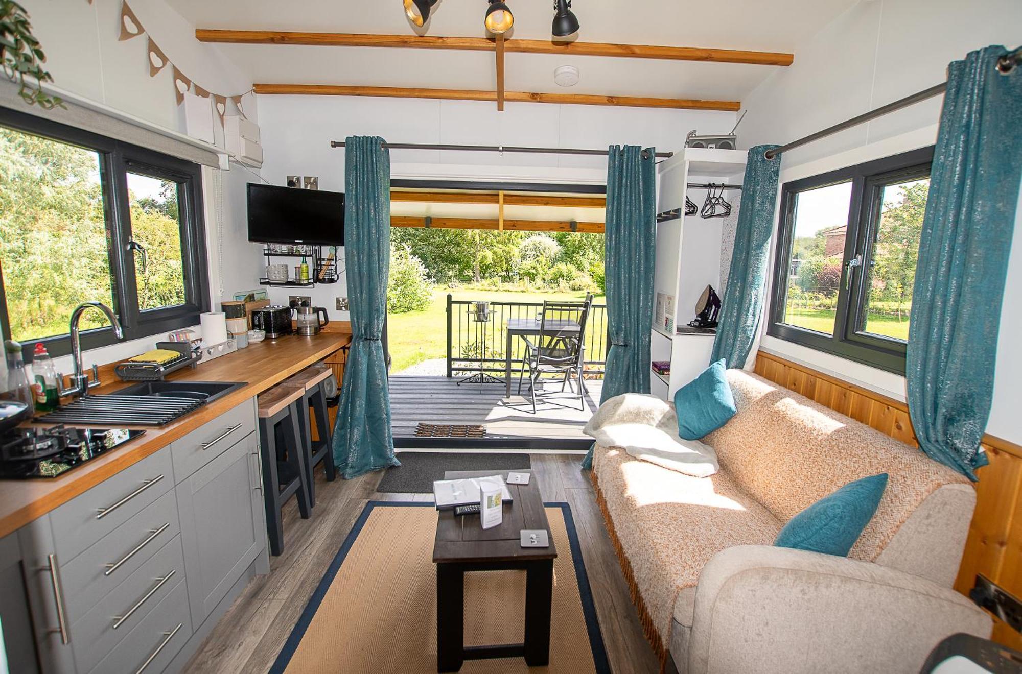 Peppercorn Pod At Beck House Glamping Hotel Salmonby Exterior photo