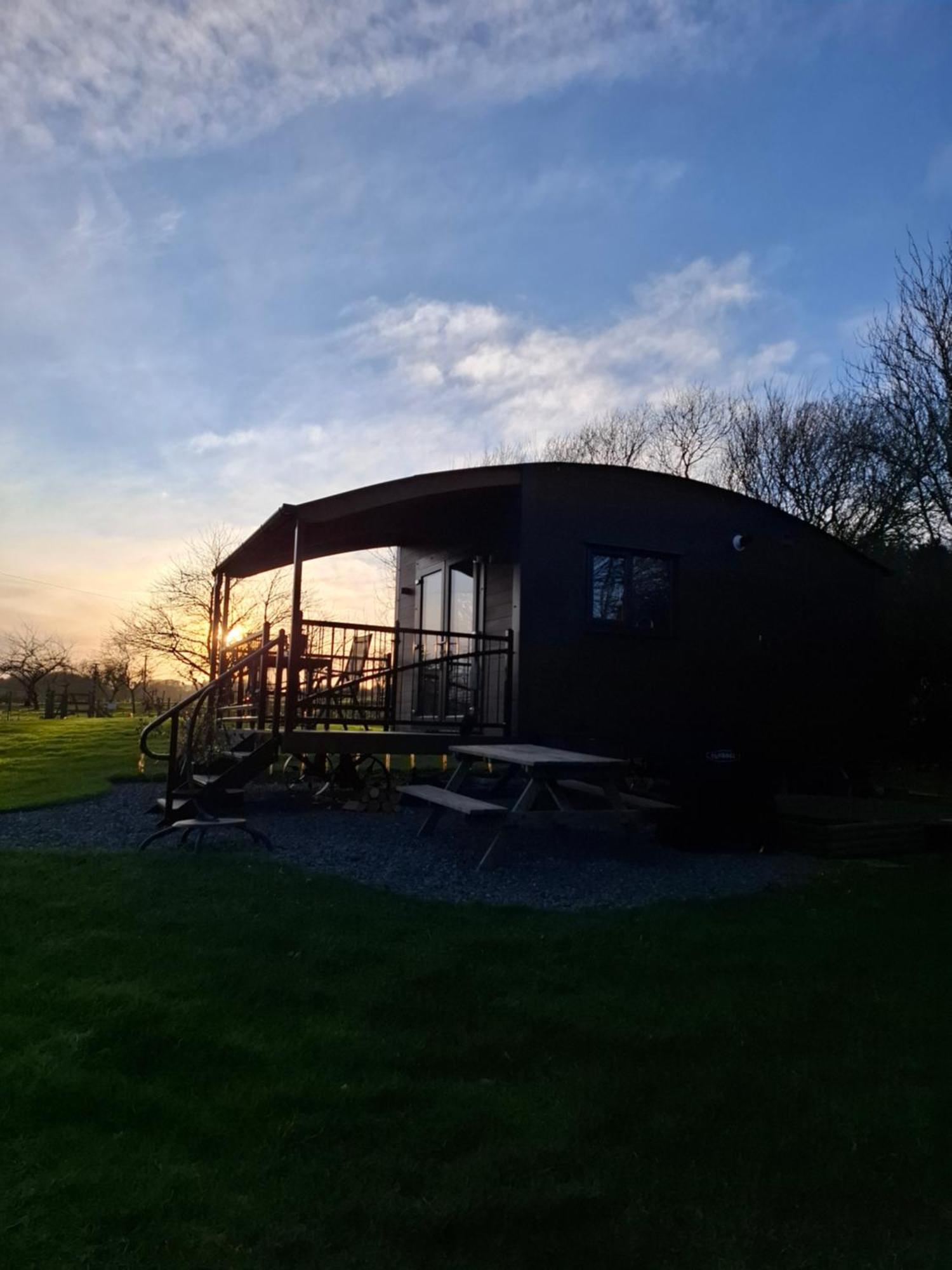 Peppercorn Pod At Beck House Glamping Hotel Salmonby Exterior photo